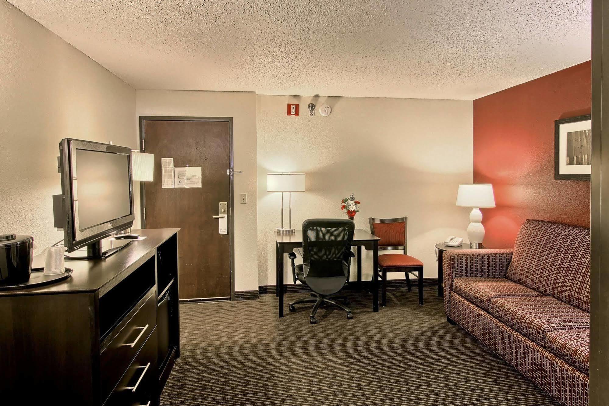 Blossom Hotel & Suites טראוורס סיטי מראה חיצוני תמונה